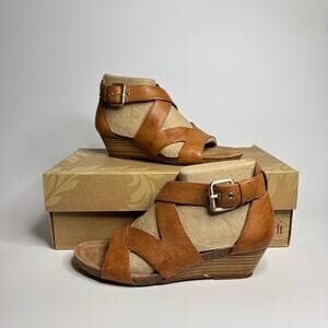 Sofft Vara Strappy Leather Wedge Heeled Sandals in Luggage